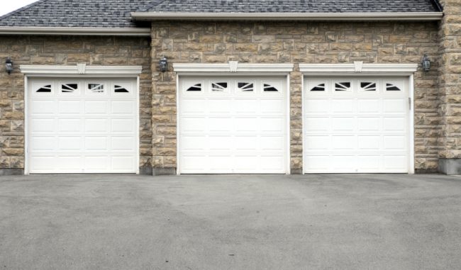 Attached vs Detached Garages Attached vs Detached Garages